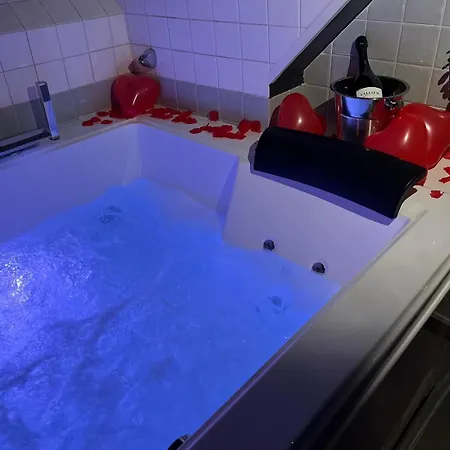 Balneo, Lumineux, Confort Apartman